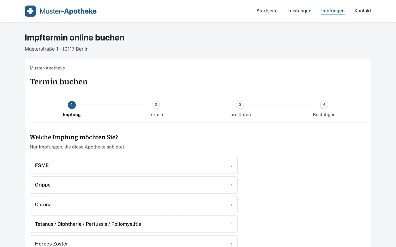 Die Website der Muster-Apotheke mit dem eingebetteten Formular. Es listet die Impfungen, die die Apotheke anbietet.